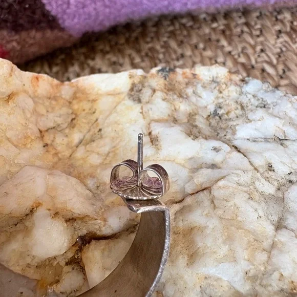 Sterling Silver earrings with southwestern design - Picture 8 of 12